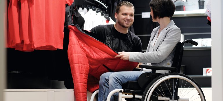 Rollstuhlbekleidung: Mode für Rollstuhlfahrer