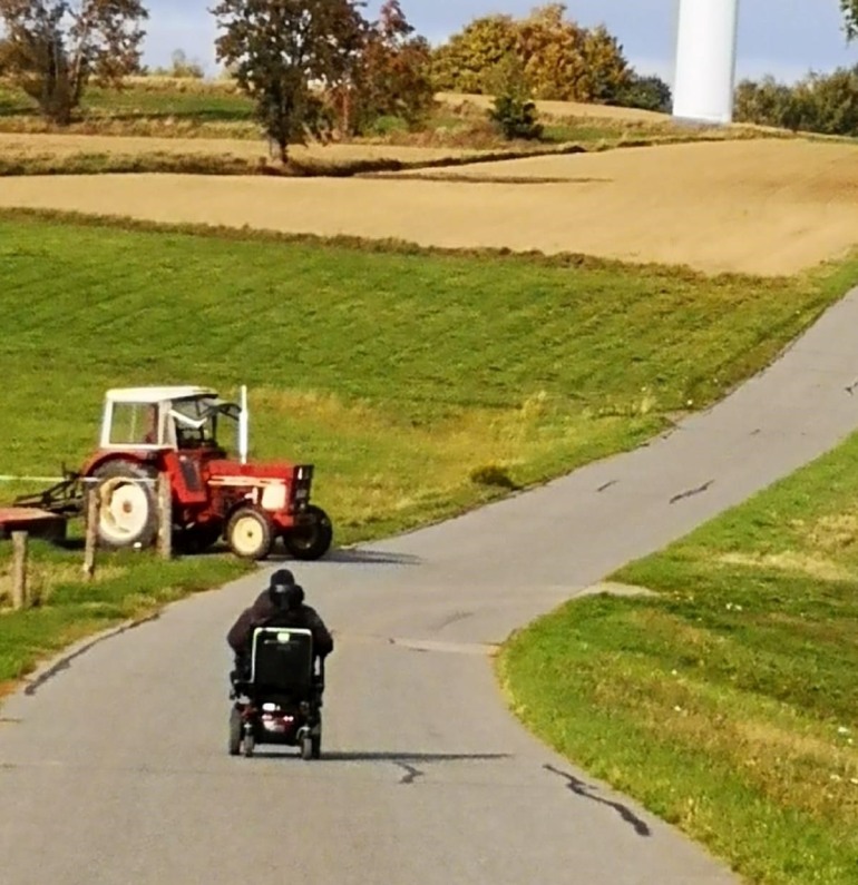 Spaziergang mit dem Q700-UP M Elektrorollstuhl