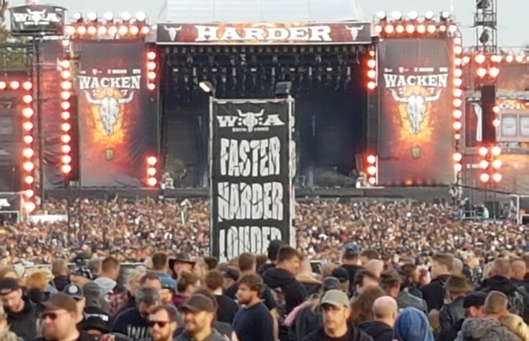 Wacken 2017 - Sicht auf Bühne