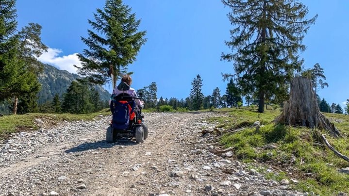 Mit dem Offroad-Elektrostuhl auf Abwegen - Barrierefrei mit dabei!